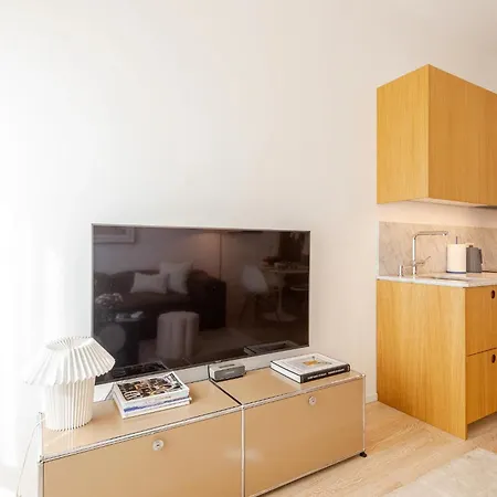 Apartament Design In Risorgimento Mediolan